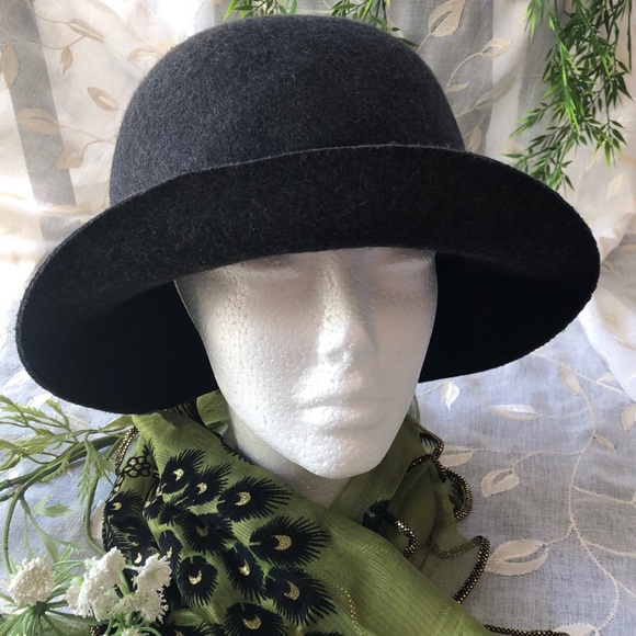 J JILL Gray 100% Wool Hat with black ribbon accent - Picture 3 of 16